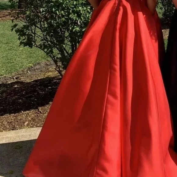 Prom Dress - Picture 3 of 5